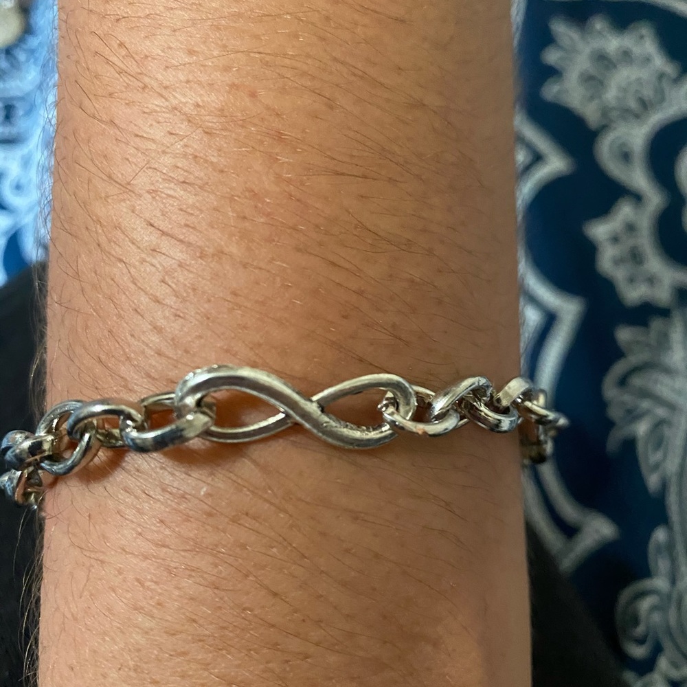 Infinity bracelet - Picture 2 of 5